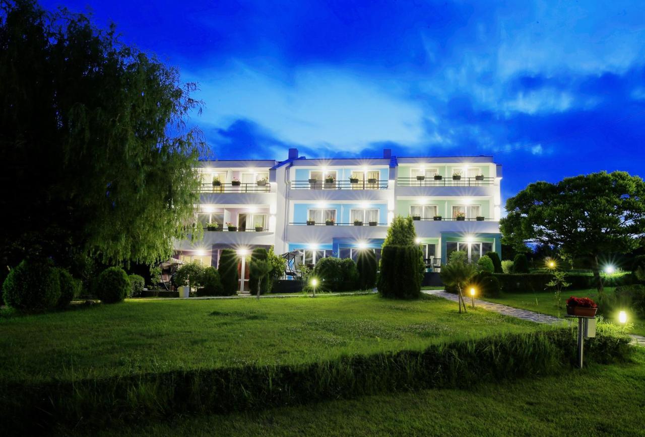 Stayinn Rainbow Houses Beachfront By Asteri Hotels 써니비치 외부 사진