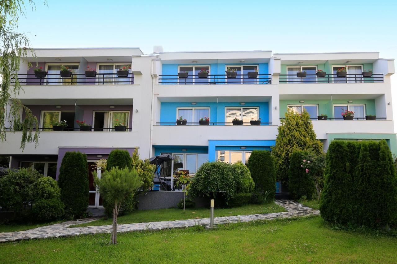 Stayinn Rainbow Houses Beachfront By Asteri Hotels 써니비치 외부 사진