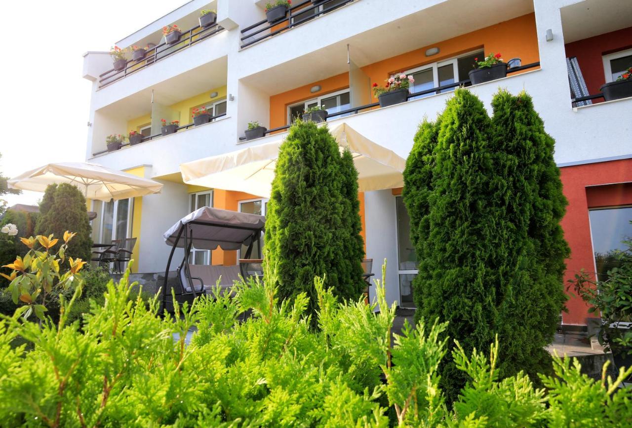 Stayinn Rainbow Houses Beachfront By Asteri Hotels 써니비치 외부 사진