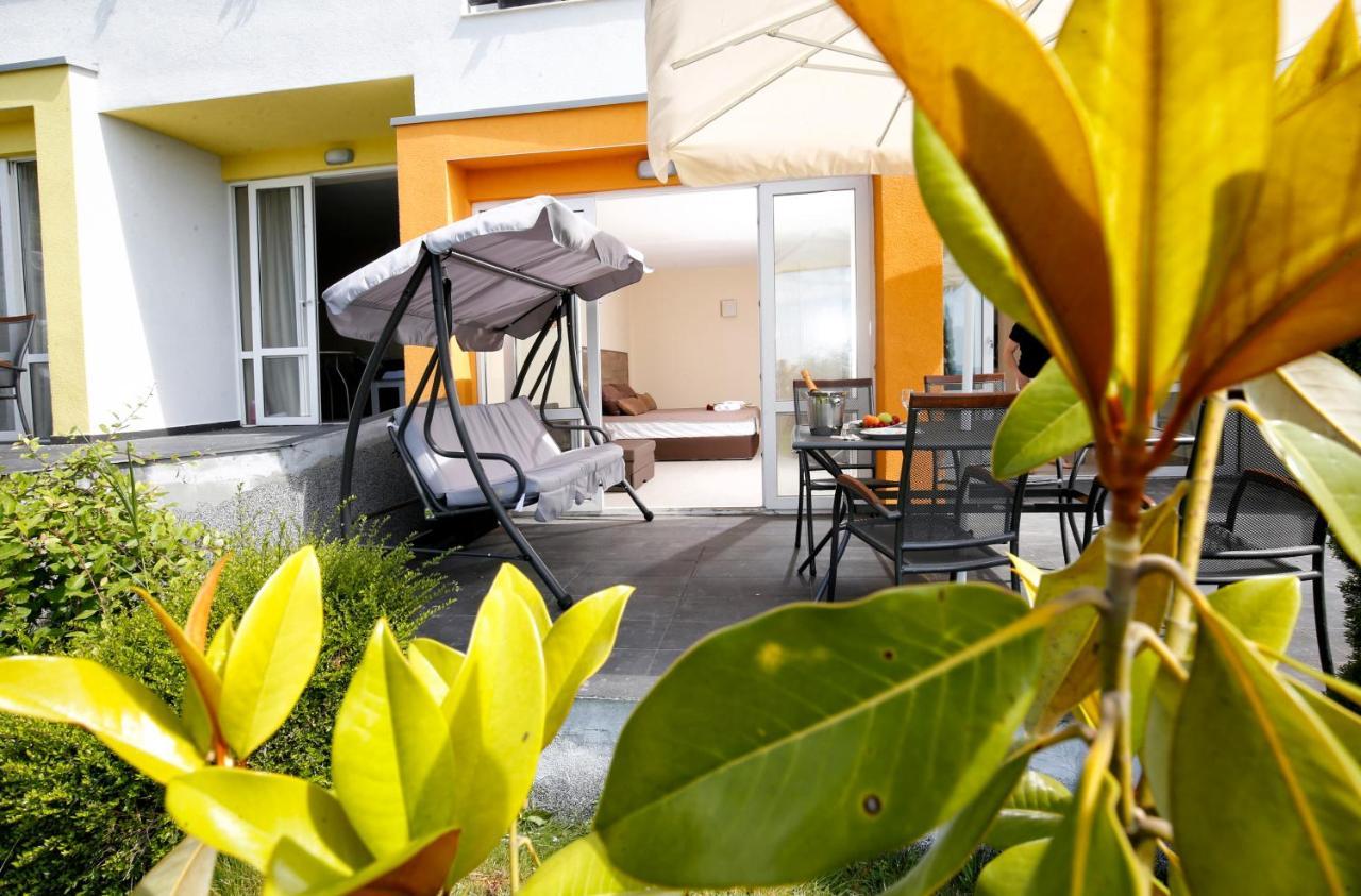 Stayinn Rainbow Houses Beachfront By Asteri Hotels 써니비치 외부 사진