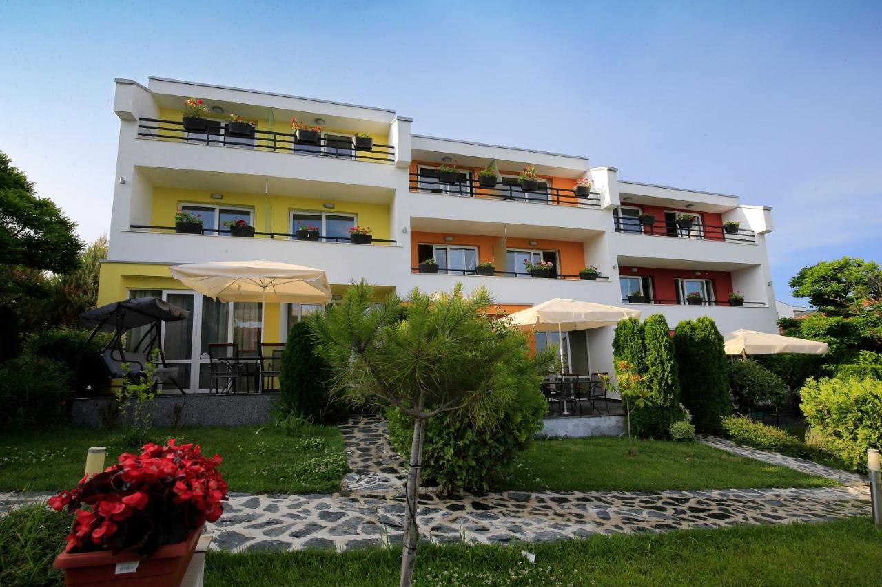 Stayinn Rainbow Houses Beachfront By Asteri Hotels 써니비치 외부 사진